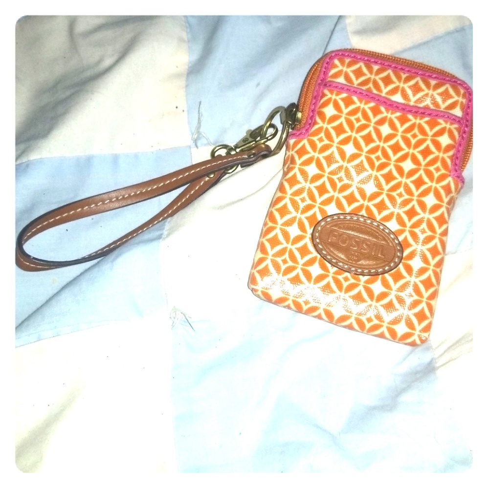 Fossil wristlet